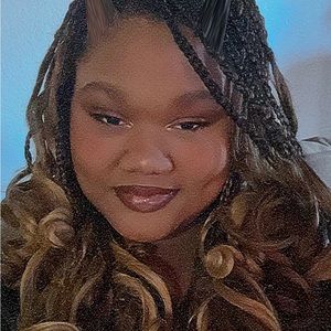 Meet your Posher, Makayla